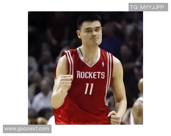 姚明与乔丹的篮球传奇对决:两代巨星的巅峰时刻与友谊之路 姚明与乔丹的篮球传奇对决:两代巨星的巅峰时刻与友谊之路