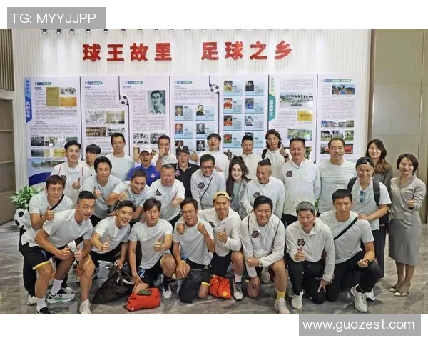 老年足球明星赛精彩直播回顾与球星风采展现