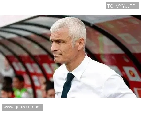 西班牙足球明星盘点：从传奇到新星的璀璨之路